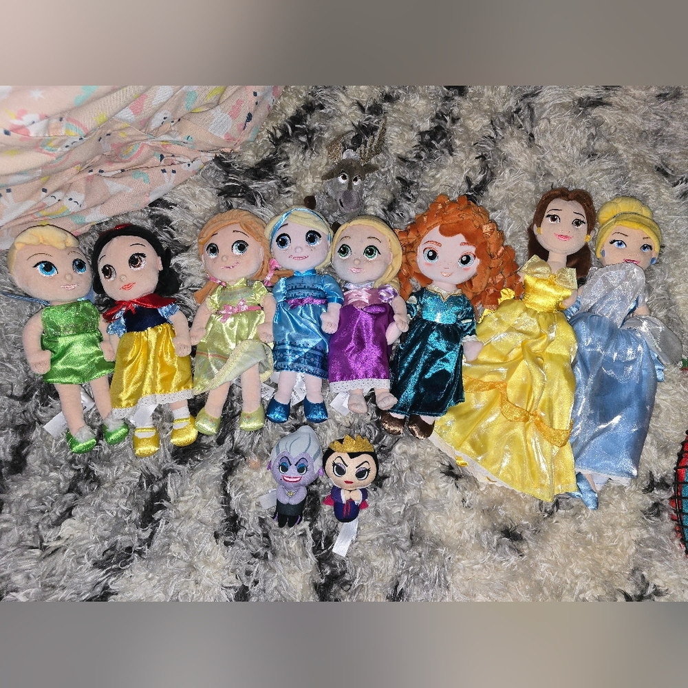 Disney Yellow and Blue Dolls & Accessories Collection